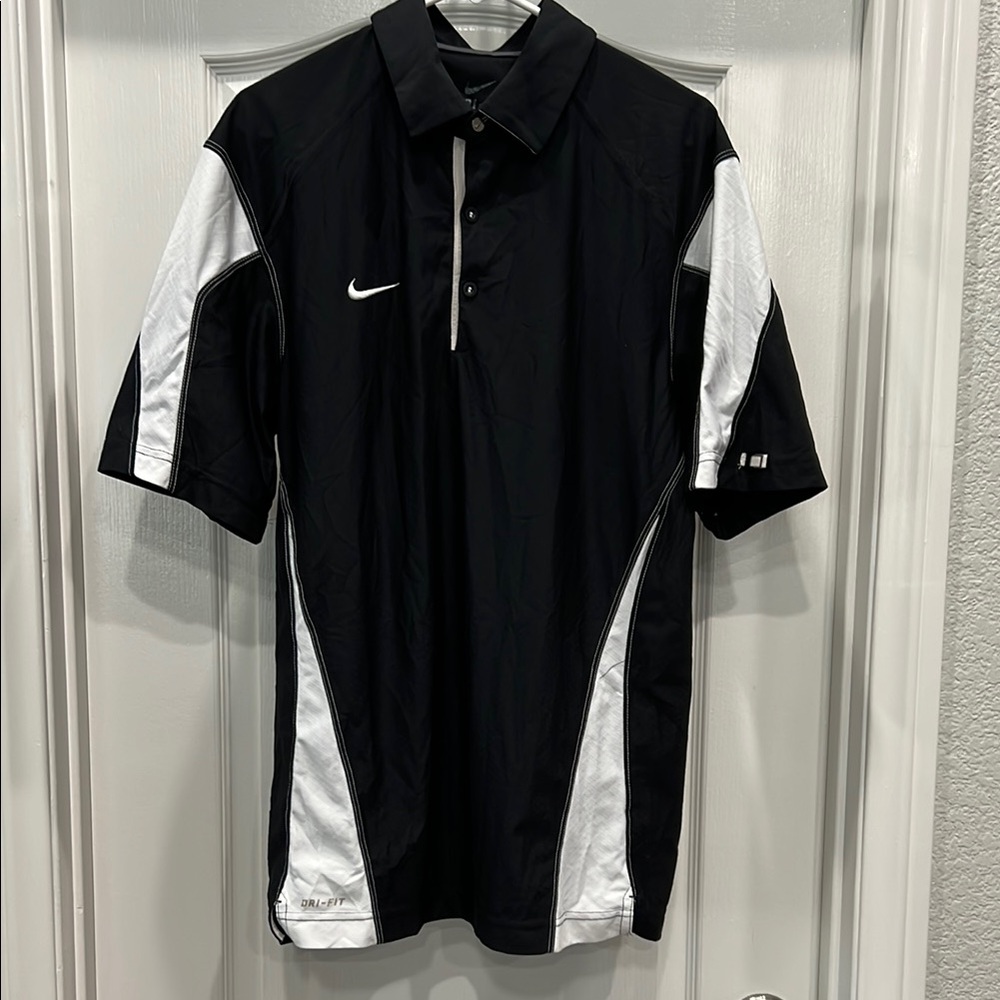 Nike Dri-Fit Men's Black and White Collared Polo Golf Shirt - Medium, EUC